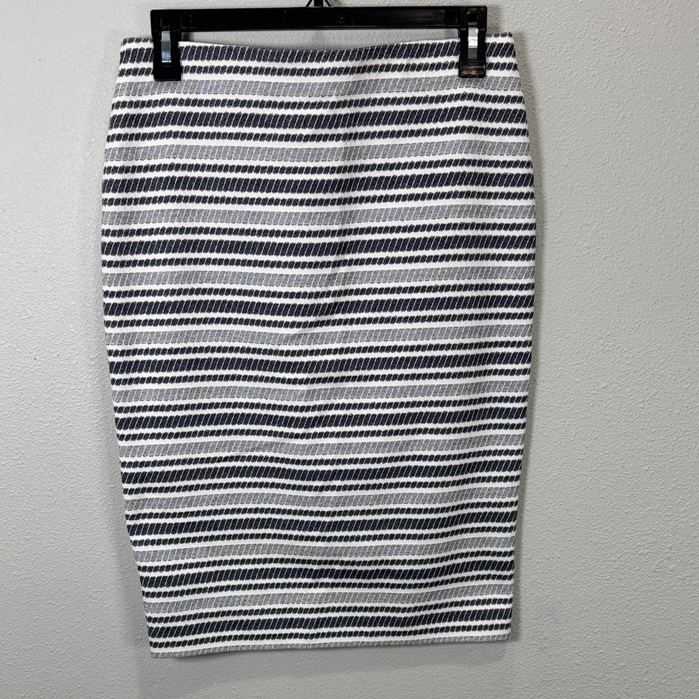 Ann Taylor ‎ Striped Pencil Skirt gray white
